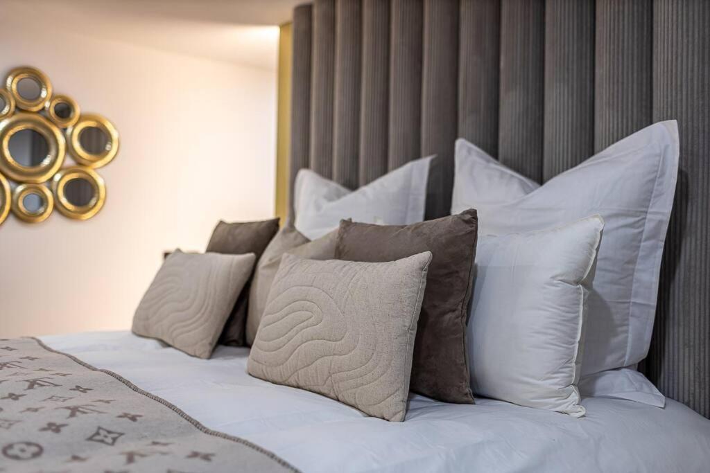 B Luxe Triplex, Cinema Near Place Des Vosges Ac Appartamento Parigi