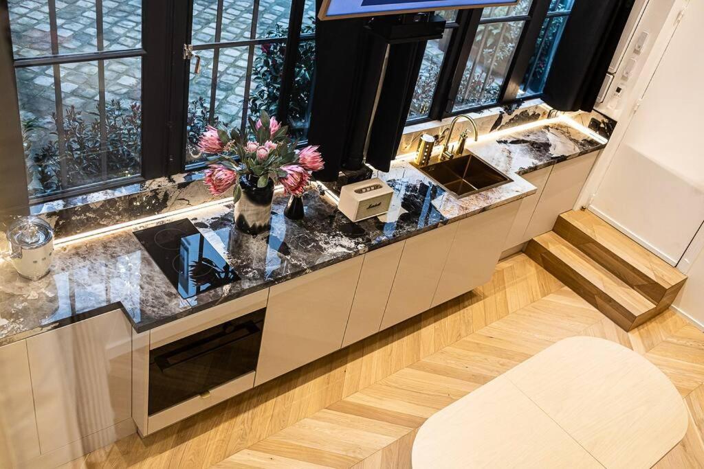 B Luxe Triplex, Cinema Near Place Des Vosges Ac * Parigi