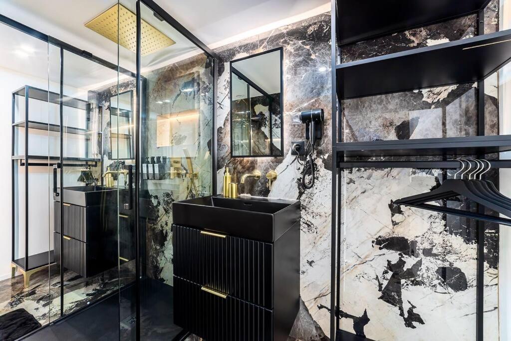 B Luxe Triplex, Cinema Near Place Des Vosges Ac Appartamento Parigi
