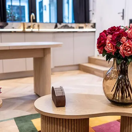 B Luxe Triplex, Cinema Near Place Des Vosges Ac Apartment *