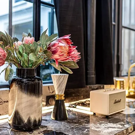 B Luxe Triplex, Cinema Near Place Des Vosges Ac Apartment